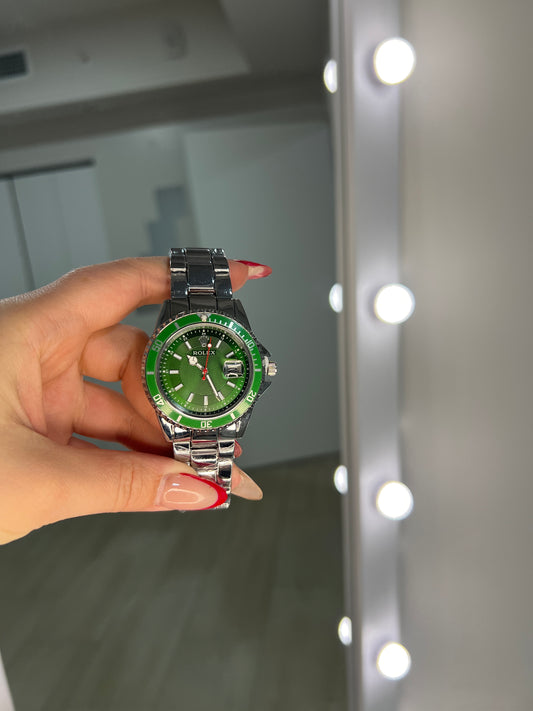 Green dial watch